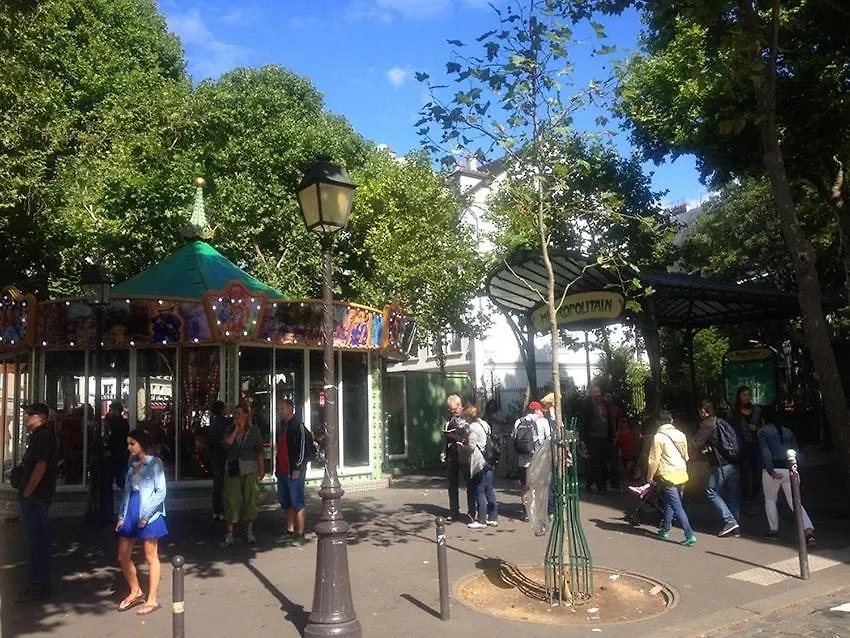 Charm & Comfort A Montmartre パリ
